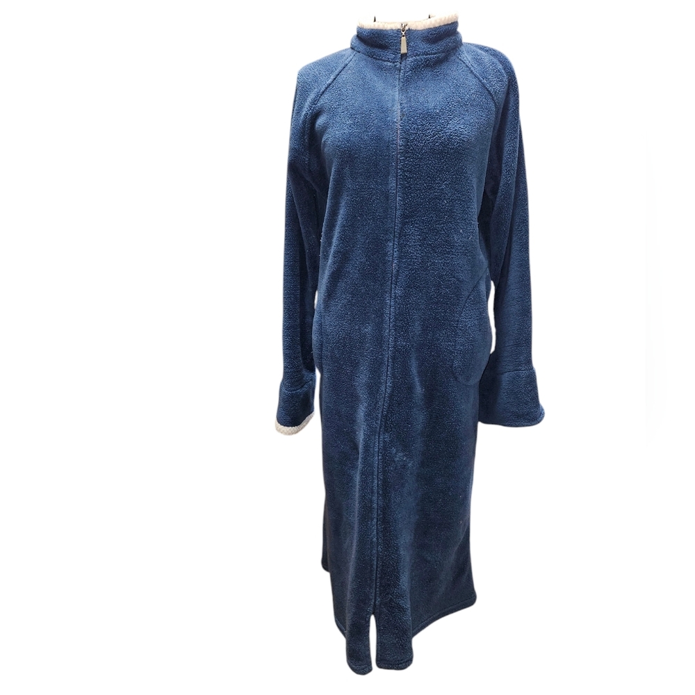 Amanda Paige long, zip up bath robe